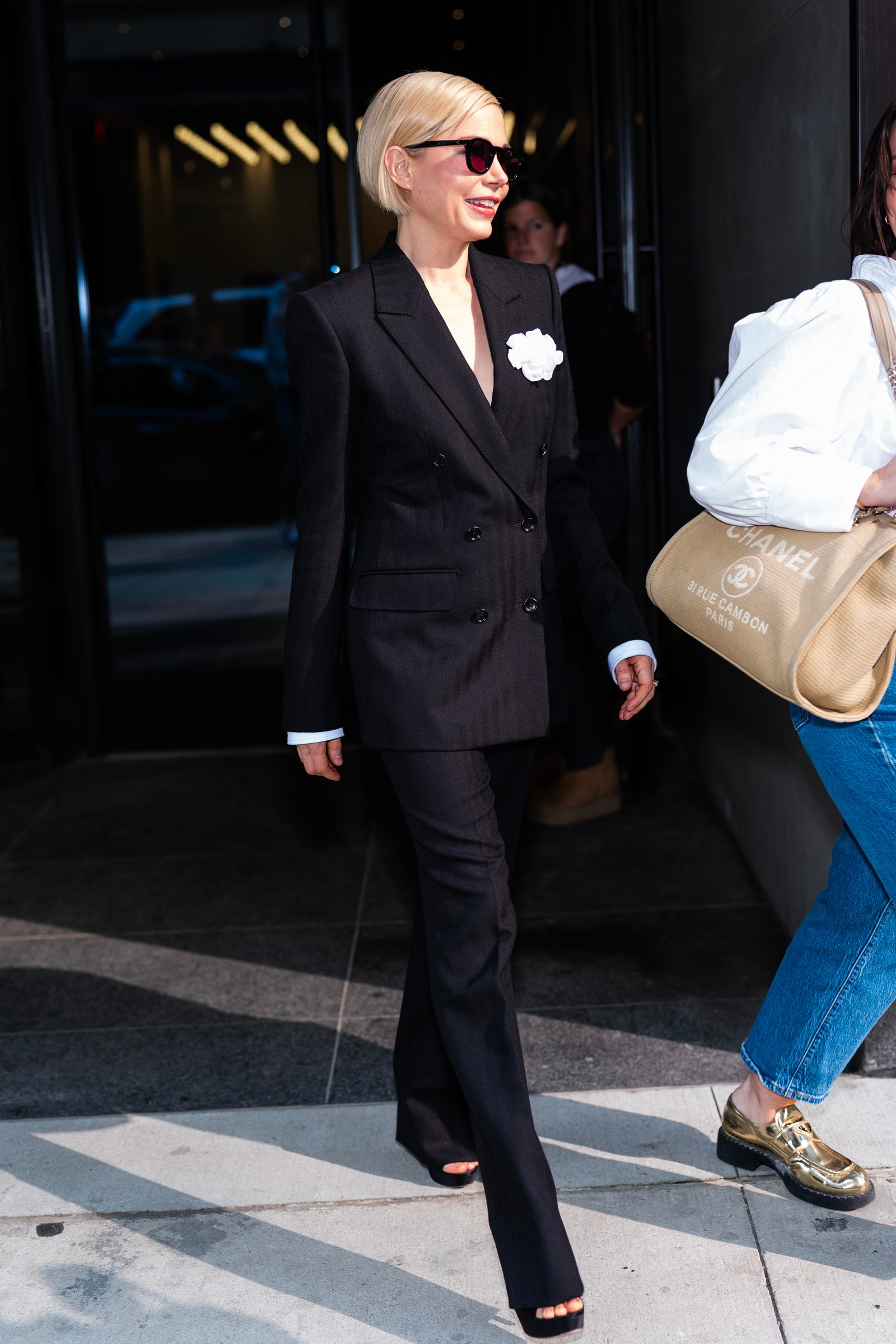 Images may contain Michelle Williams