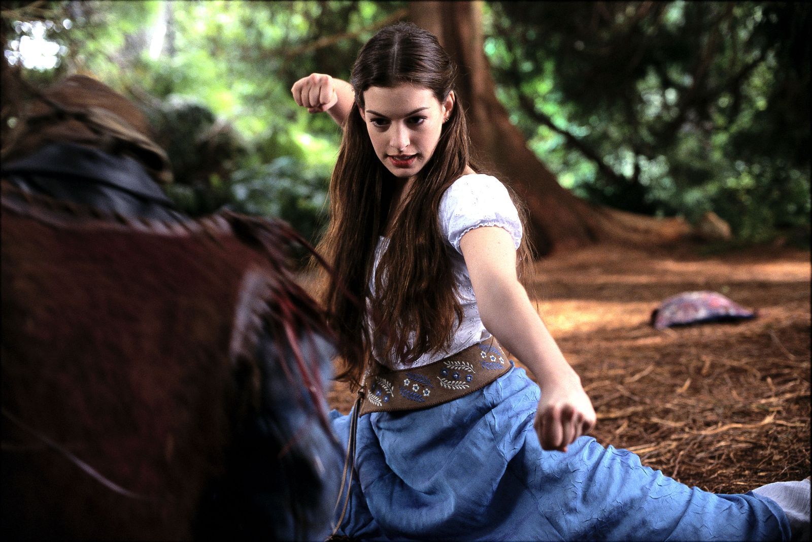 7 Anne Hathaway Romcoms stands the test of time